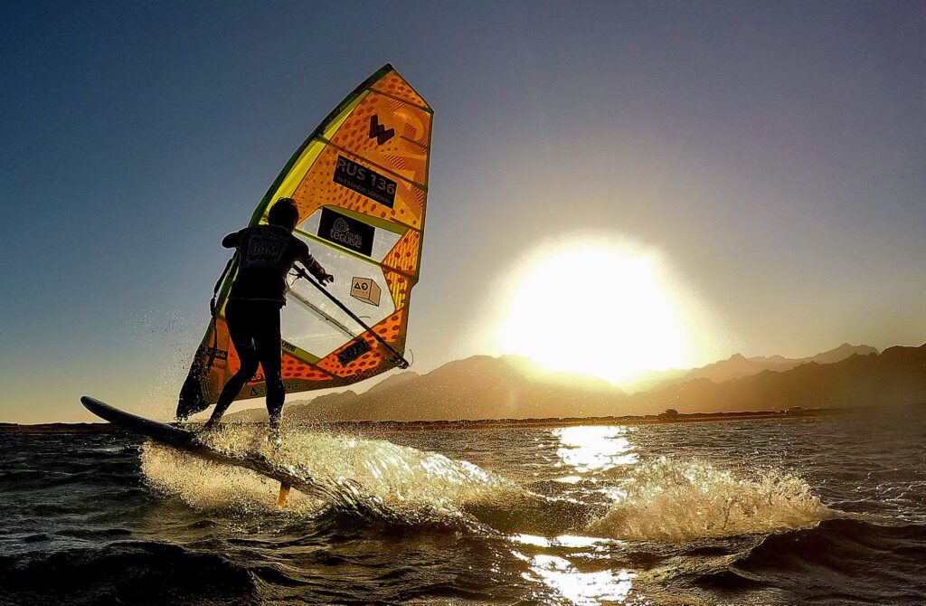 Dahab, Marea Rosie, corali, snorkeling, scufundari, windsurfing, muntele Sinai...